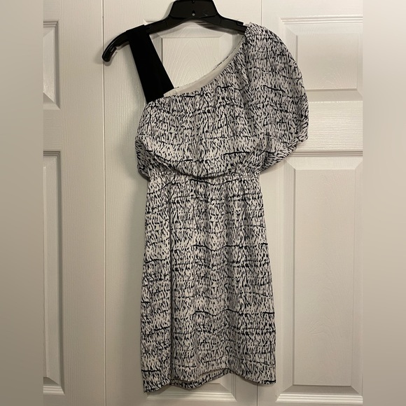 BCBGeneration Black and White Dress Size XXS - Picture 3 of 4